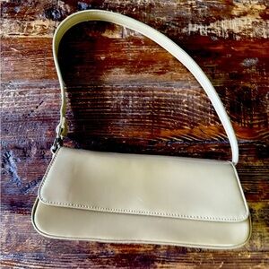 Elegant Nude Shoulder Bag